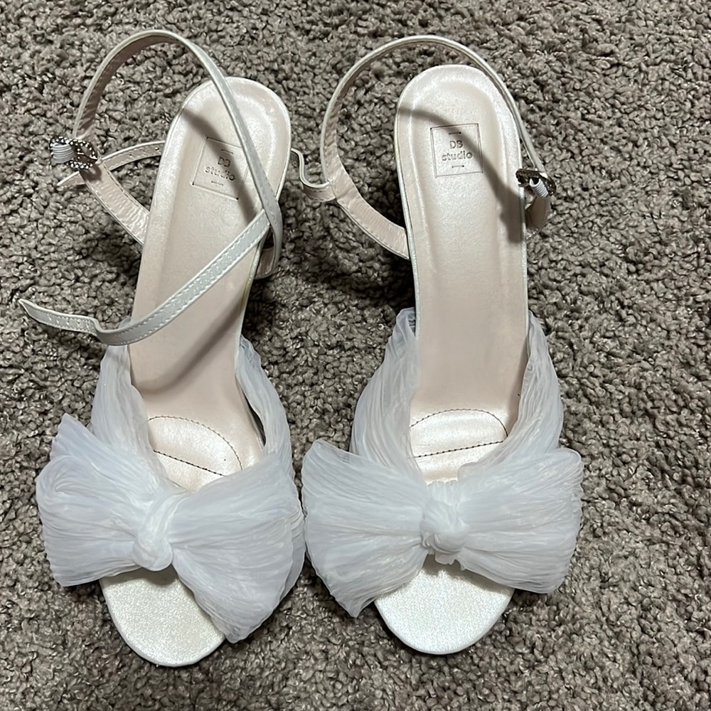 David’s Bridal wedding shoes